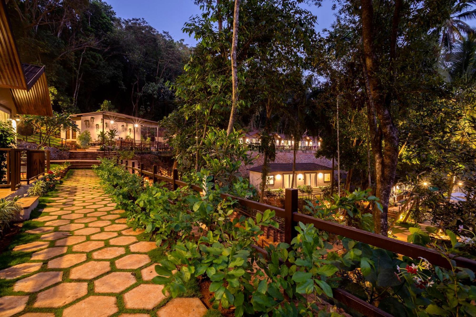Stone Wood Premier Gokarna Hotell Gokarna  Eksteriør bilde