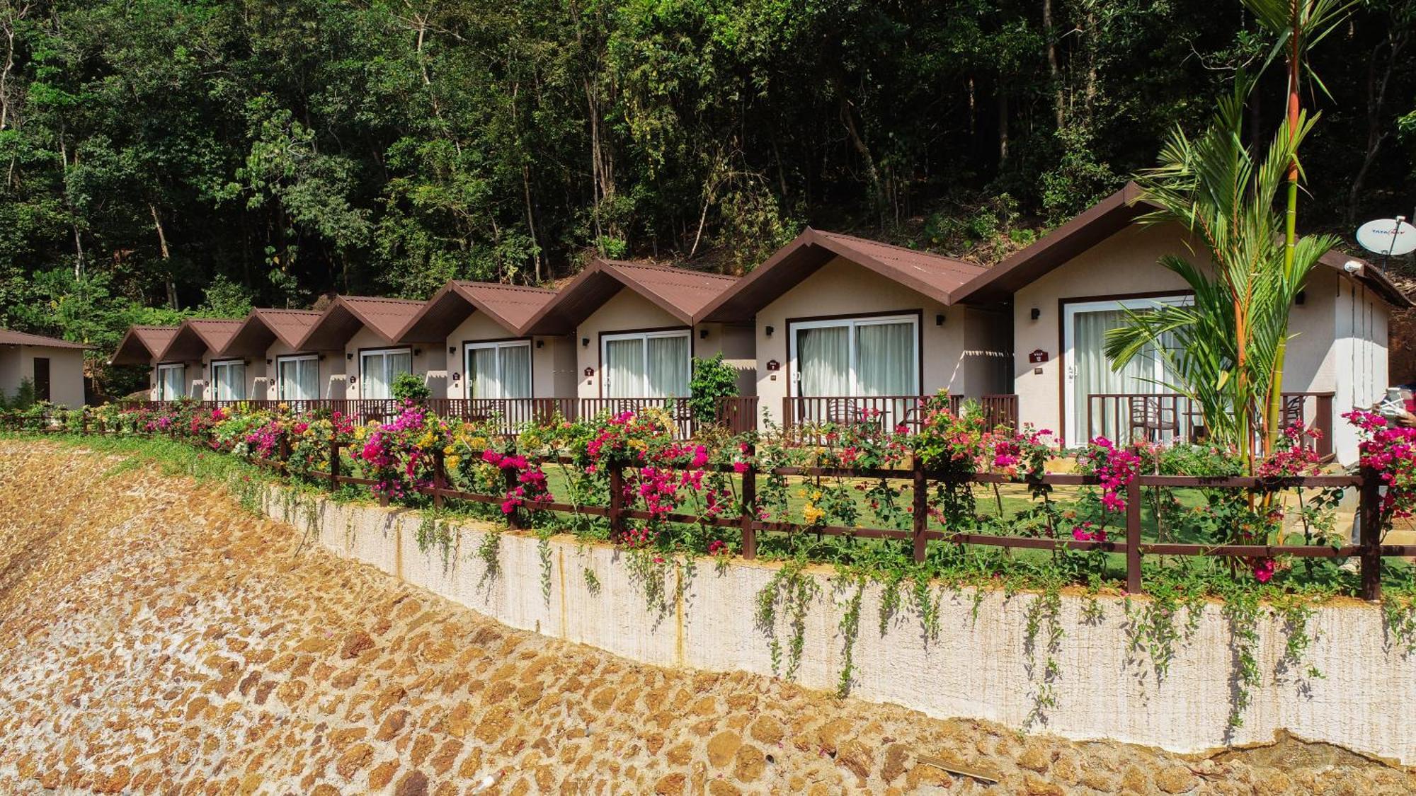 Stone Wood Premier Gokarna Hotell Gokarna  Eksteriør bilde