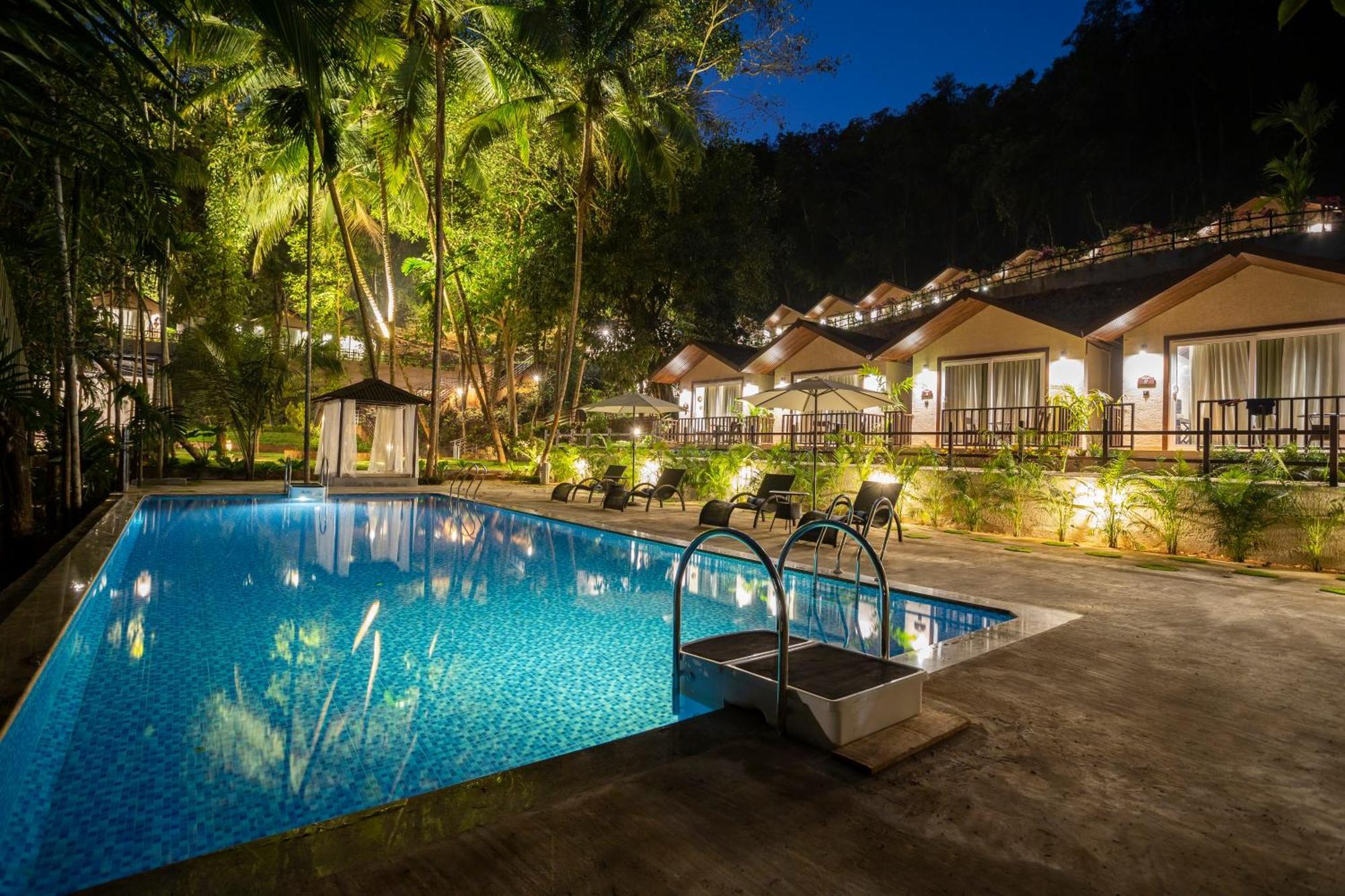 Stone Wood Premier Gokarna Hotell Gokarna  Eksteriør bilde