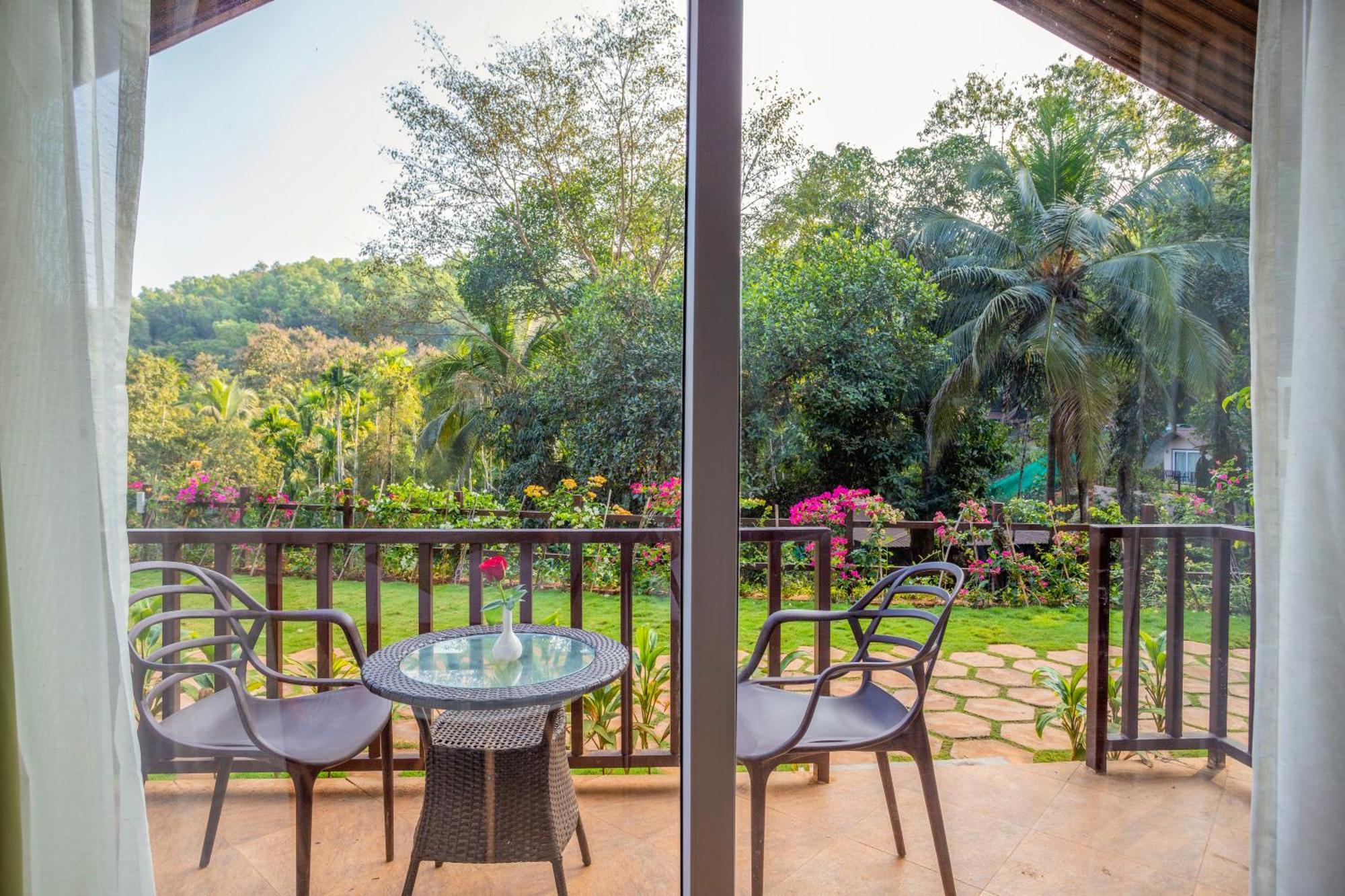 Stone Wood Premier Gokarna Hotell Gokarna  Eksteriør bilde