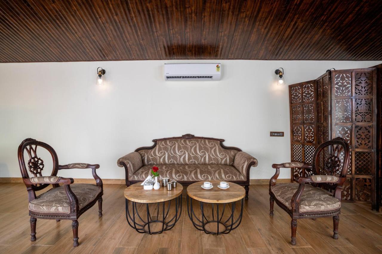 Stone Wood Premier Gokarna Hotell Gokarna  Eksteriør bilde